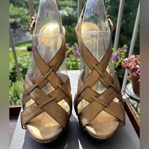 Michael Kors Bronzed Leather Strappy Stiletto
Size 9.5M